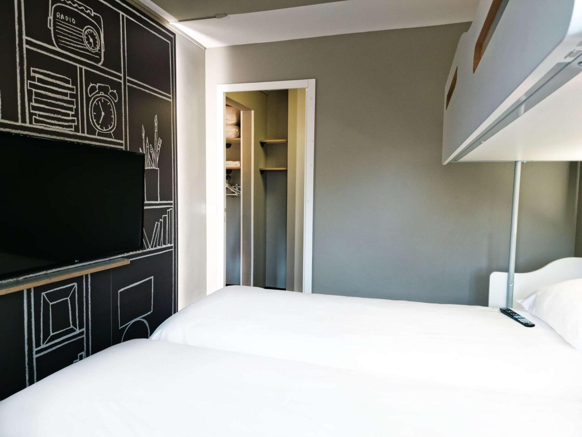 Ibis Caen Porte D'Angleterre Bagian luar foto