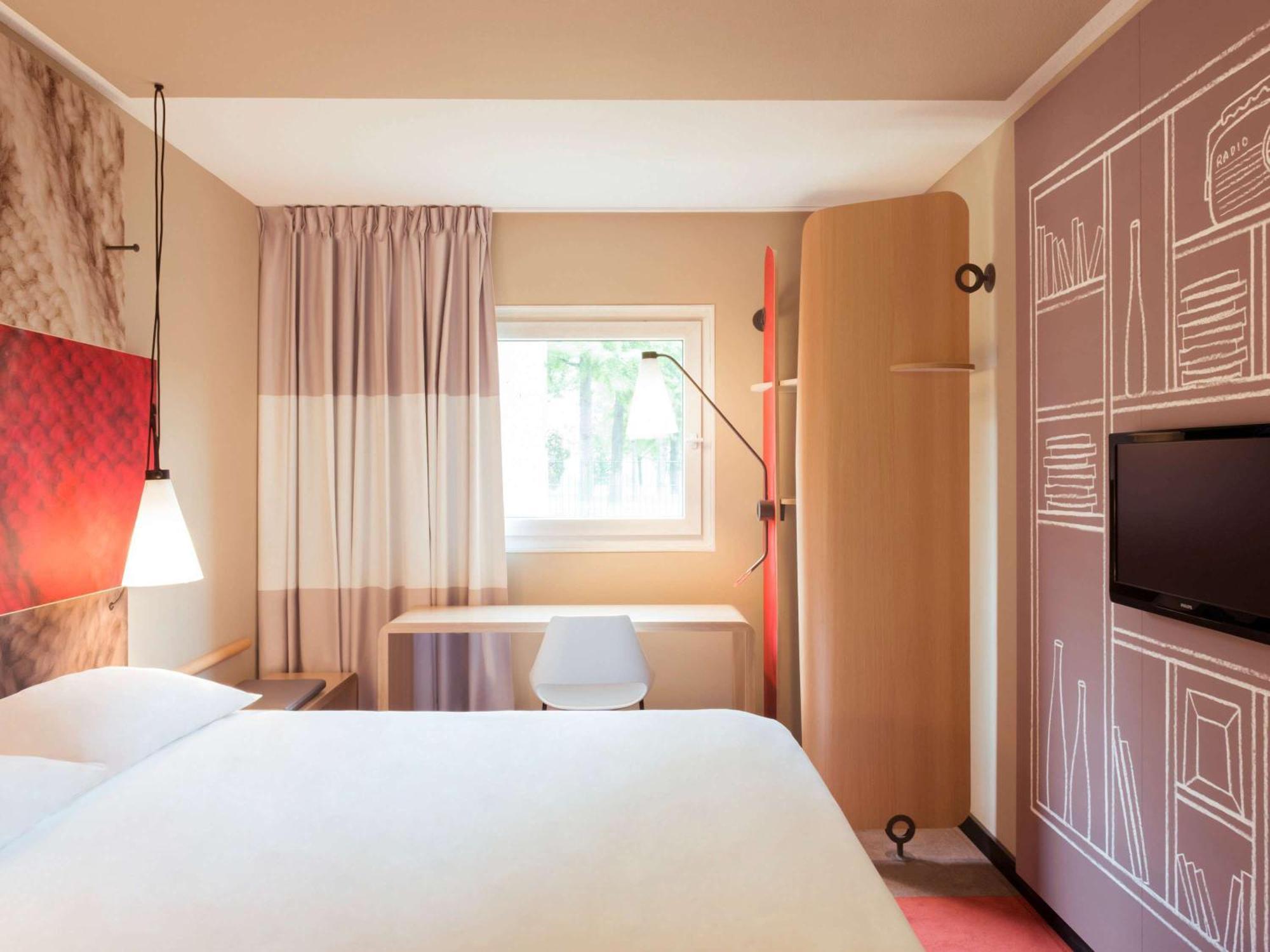 Ibis Caen Porte D'Angleterre Bagian luar foto