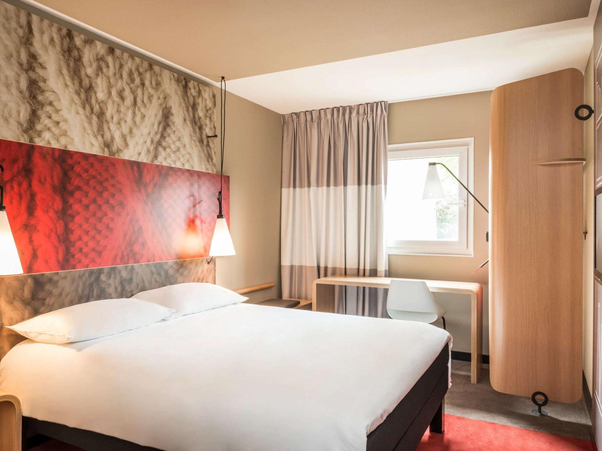 Ibis Caen Porte D'Angleterre Bagian luar foto